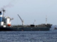 Kızıldeniz'de tansiyon yüksek: Husiler iki gemiyi hedef aldı