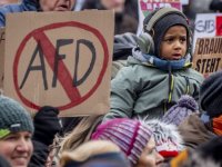 Almanya'da sağ popülist AfD'ye karşı kitlesel protestolar