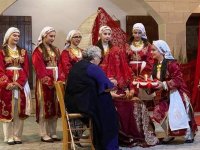 Mehmetçik Büyükkonuk Belediyesi Halk Dansları Topluluğu kayıtları sürüyor