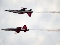 Türk Yıldızları akrobasi timine ait uçak Konya'da düştü: Pilot kurtuldu, bir askeri personel hayatını kaybetti