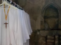 Güney Kıbrıs'taki manastırda rahibin temizlikçi kadına şiddet uygulaması tepki topladı