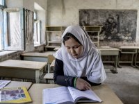 Afganistan'da yeni eğitim yılı başladı; Taliban kız çocuklara yine izin vermedi