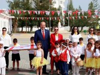 Cumhurbaşkanı Tatar, Yeniyüzyıl Anaokulu’nun düzenlediği 23 Nisan gösterisini izledi