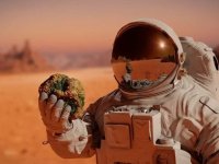 Astronotların sağlığı tehlikede: NASA, uzayda gelişen mutant bakteri keşfetti