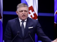 Slovakya Başbakanı silahlı saldırıda yaralandı