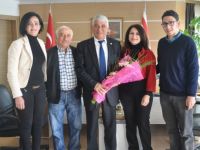 Akçay Sanat Derneği (ASAD), Güzelyurt Belediye Başkanı Mahmut Özçınar’ı ziyaret etti.