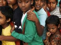 Nepal'de depremzede çocuklar 'köle' olarak satılıyor!