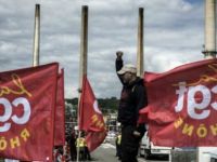 Fransa'da grevler ulaştırma sektörüne yayılıyor