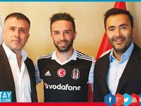 Beşiktaş, Gökhan Gönül'ü açıkladı.