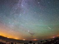 Büyüleyici Perseid meteor yağmuru