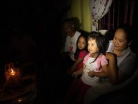 Filipinler’de mum ışığının aydınlattığı hayatlar