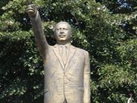 Cumhurbaşkanı Erdoğan’ın 4 metrelik heykeli ortada kaldı
