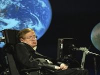 Hawking: "Gözünüz gökyüzünde olsun"