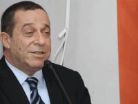 Denktaş,"hayır kampanyasına" devam ediyor