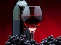 Binlerce yıllık gizem çözülüyor: Kırmızı şarap neden baş ağrıtır?
