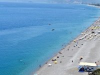 Akdeniz’de turizm sezonu başladı! Antalya’ya hafta sonu 203 uçak indi