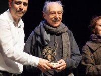 Kıbrıs Tiyatro Festivali Finalinde muhteşem Genco Erkal performansı