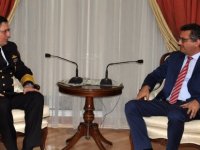 Erhürman, Deniz Kuvvetleri Komutanı Oramiral Özbal’ı kabul etti