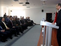 Özersay Yabancı Parlamenterlere brifing verdi