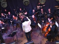 Lefkoşa Belediye Orkestrası Bandabuliya sahnesinde konser verdi