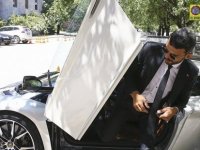 Lamborghini sahibi AKP milletvekili ‘senatör’ diye kartvizit bastırdı