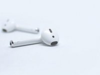 AirPods gizli konuşmaları duyabiliyor