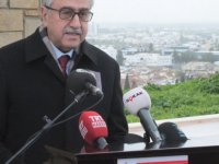 Akıncı: “Doktor, halktan birisi olarak kalmayı başarmış bir liderdir”