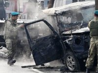 Afganistan'da valiye bombalı saldırı