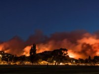 Yeni Zelanda'da yangın nedeniyle 700 kişiye tahliye