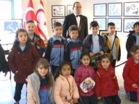 Cihangir Düzova İlkokulu’ndan 200 Kişilik Grup “Dr. Fazıl Küçük ve Millî Mücadele” Temalı Sergiyi Ziyaret Etti…