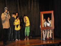 Baraka Gençlik Tiyatrosu’ndan son iki gösterim