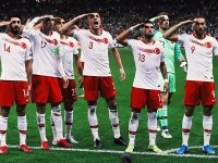 UEFA, 'asker selamı' soruşturmasında kararını açıkladı