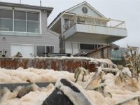 Avustralya’da Yoğun Yağışlar Yüz Binden Fazla Evi Elektriksiz Bıraktı