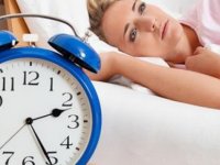 Öğle uykusuna yatmak felç geçirme riskinin bir işareti
