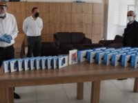 Çağrı yanıt buldu:Girne' de öğrencilere 35 adet tablet bağışlandı