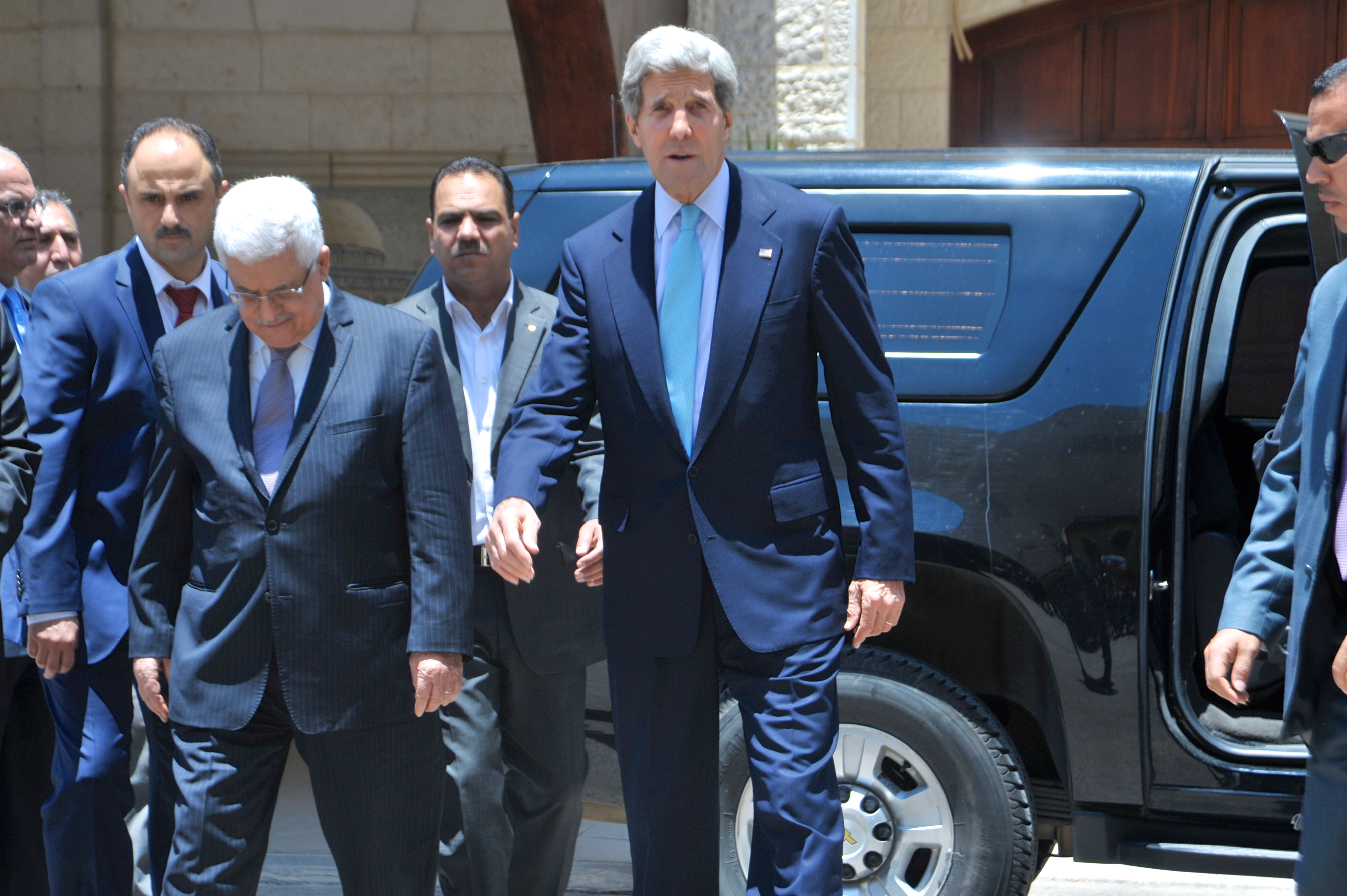 Secretary_Kerry_PA_President_Abbas_meet_press