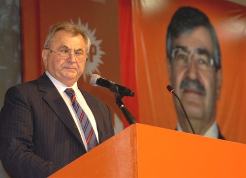 Bugün hayatını kaybeden İrsen Küçük kimdir ? galerisi resim 1