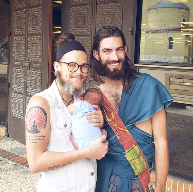 Hamile baba Wyley Simpson,doğurdu ! galerisi resim 1