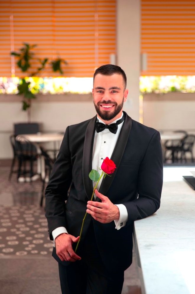 GENÇ İŞ ADAMI, AYDA 201 BİN TL MAAŞLA ÇALIŞACAK ASİSTAN ARIYOR! galerisi resim 1