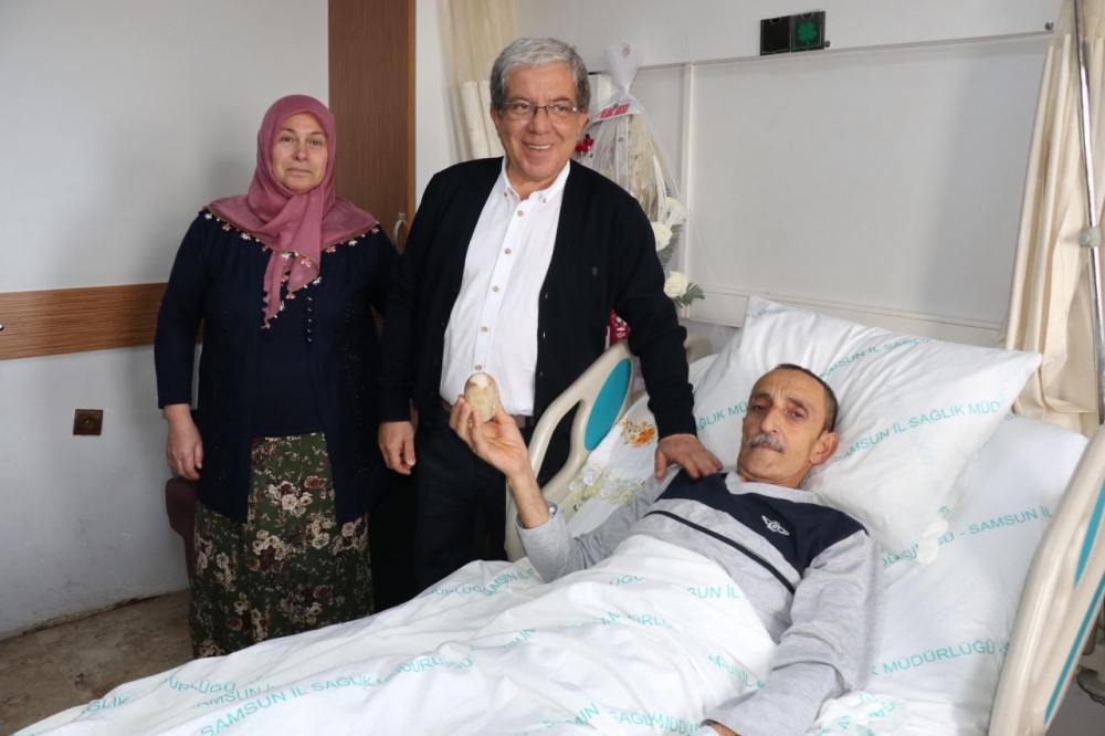 Patates sandılar.Hastanın karnından çıkınca doktor da şaşkına döndü galerisi resim 5