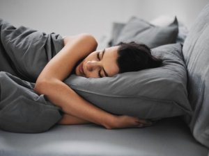 Uykusunu tam alanlarda kilo verme kolaylaşıyor!