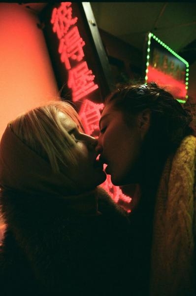 “Radikal aşkın huzur bozan kartpostalları” LGBTQ+ galerisi resim 1