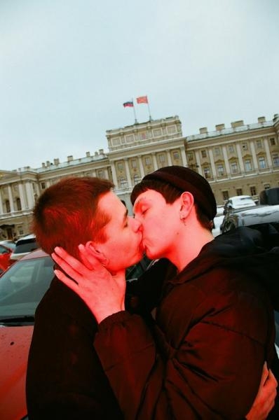 “Radikal aşkın huzur bozan kartpostalları” LGBTQ+ galerisi resim 2