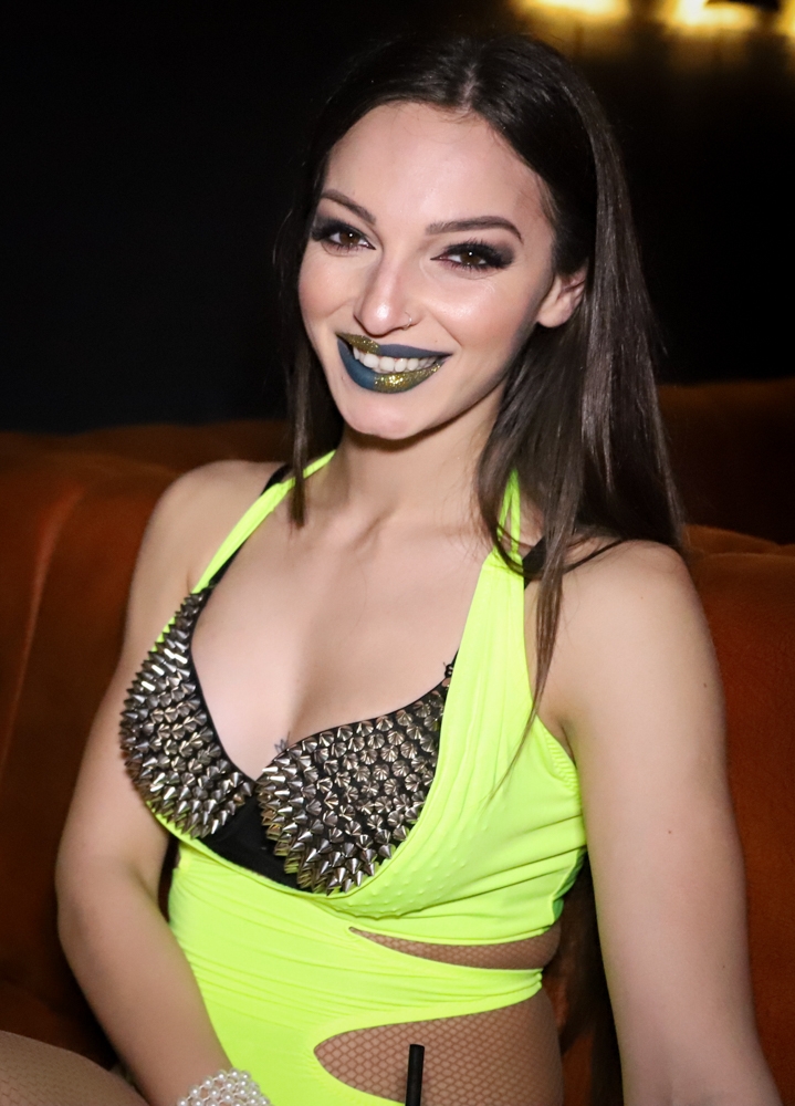 Thrones Club’ta Rikaya rüzgarı esti galerisi resim 4