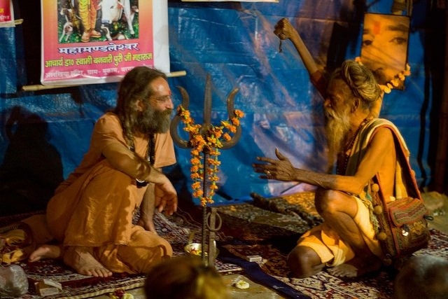 46 yıldır sağ elini hiç indirmedi galerisi resim 6