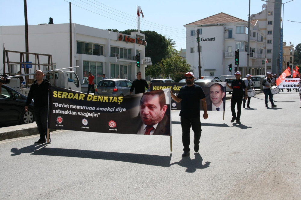 Çalışanların dünkü grev ve eyleminden ilginç kareler galerisi resim 16