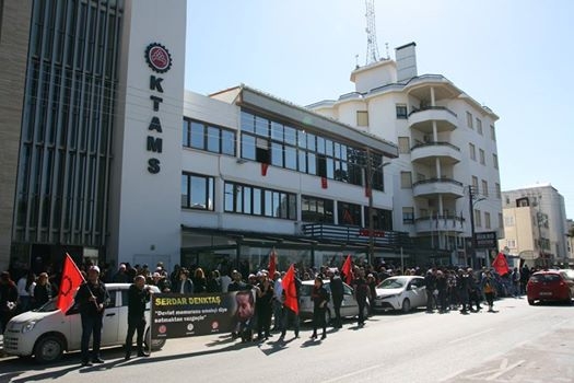 Çalışanların dünkü grev ve eyleminden ilginç kareler galerisi resim 8