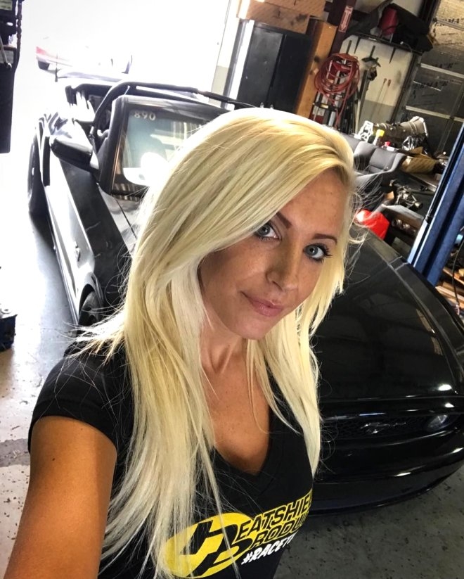 Araba tamircisi olduğunu duyan şaşıp kalıyor galerisi resim 8