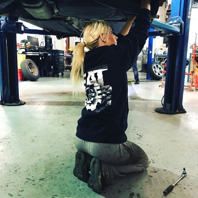 Araba tamircisi olduğunu duyan şaşıp kalıyor galerisi resim 9