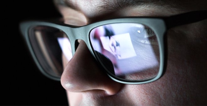 Cinsel içerikli sitelere giriyorsanız dikkat! Ön kameranız hacker'l galerisi resim 6